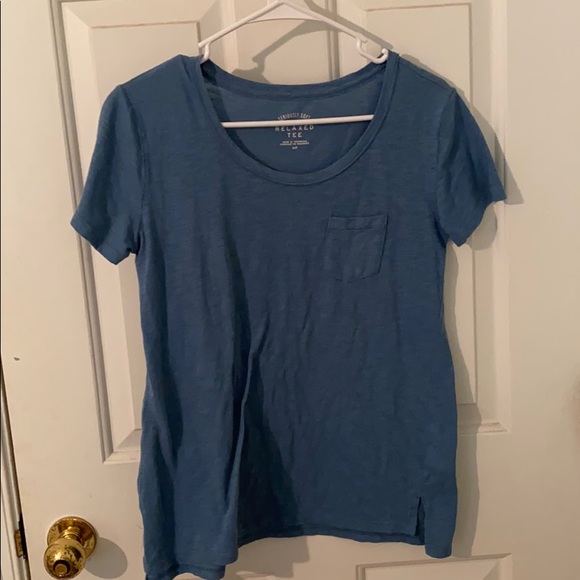 American Eagle Outfitters Tops - Relaxed tee